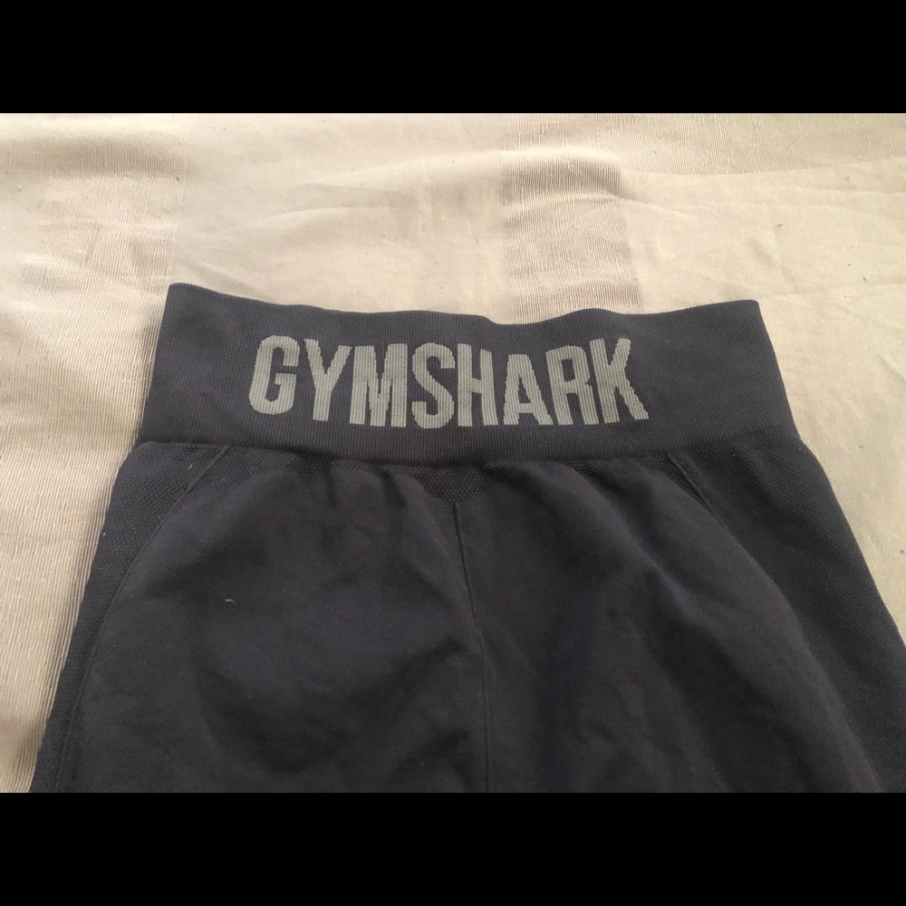 Gymshark Leggings with logo on the back.High waisted with tummy control.Like-new